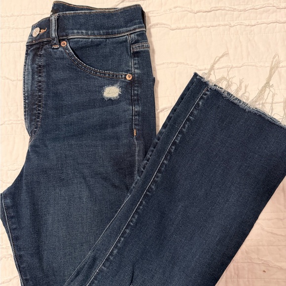 Classic Blue Women's Jeans - Picture 4 of 4
